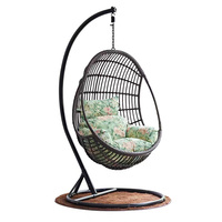 Chaise balançoire en rotin PE confortable avec support
