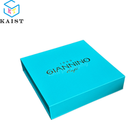 Boîte cadeau carrée personnalisée pour chocolats avec plateau en plastique, tailles entièrement personnalisables, finitions logo pour la vente au détail, la Saint-Valentin, les mariages et les cadeaux.