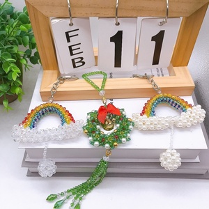 Decoración Navideña Personalizada, Guirnalda Verde Navideña Especial y Delicada, Recuerdo, Decoración para el Hogar, Accesorios para Automóviles Hechos a Mano con Diseño de Arcoíris - Product Image 1