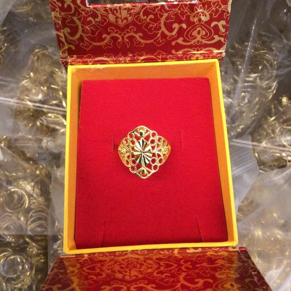 แหวนสองสไตล์