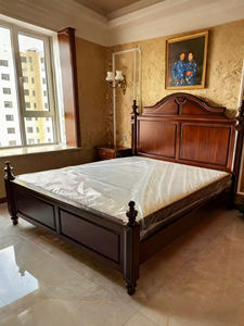 Lit King Size en Bois Massif Sculpté <span class=keywords><strong>de</strong></span> Style Vintage Américain Shengdibojue Premium 1,8 m Lit Double Confortable <span class=keywords><strong>de</strong></span> Luxe <span class=keywords><strong>pour</strong></span> Chambre Principale - Product Image 3