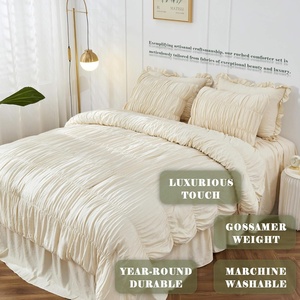 Bán buôn Boho tồi tàn Chic 3-Piece thoải mái Bộ mềm mại trắng xù Comforter Fluffy Ruched gối Comforter - Product Image 2