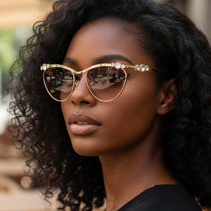 ファッションキャットオーバル未来的なY2K女性用日焼け止めサングラスレトロラグジュアリーダイヤモンドメタルフレームレディースサングラス2026 - Product Image 2