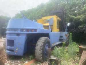 Montacargas Usado de Segunda Mano en Venta, Maquinaria para Movimiento de Tierras KOMATSU FD450 - Product Image 2