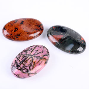 クリスタルマッサージストーン天然クリスタル彫刻ローズ石英楕円形パーム石 - Product Image 6