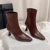 Bottines à talons hauts de style français pour femmes, nouvelle collection 2026, élégantes, amincissantes, à bout pointu, talons aiguilles en polyuréthane