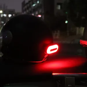 Accesorio para casco fácil de pelar y pegar, luz para casco alimentada por batería, recargable, luz Led de seguridad para motocicleta