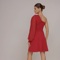 Robe Courte Décontractée pour Femme, Asymétrique à Une Épaule, en Mousseline de Soie, Manches Longues, Rouge Uni, Coupe Trapèze, Vente en Gros Personnalisée
