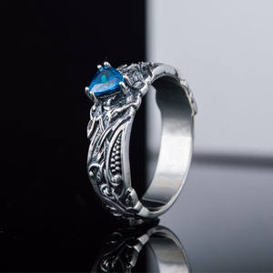 Anello F574 in Argento con Moissanite Taglio Cuore, Montatura a Griffe, Anello di Fidanzamento con Gemma per Donna - Product Image 2