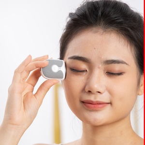 เครื่องนวดตาขนาดเล็กแบบชาร์จไฟได้พร้อมระบบทำความร้อน 38-42 ℃   การสั่นสะเทือนระดับไมโครช่วยส่งเสริมการไหลเวียนของเลือด ลดความเหนื่อยล้า - Product Image 6