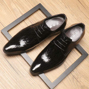 Zapatos de vestir y Oxford de cuero para hombre, estilo casual, formales, de negocios, con punta en pico, de cuero brillante, a la moda, para novio de boda. - Product Image 1