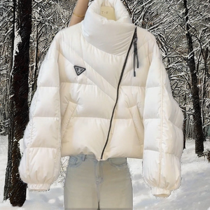 Nouvelle veste courte zippée en toile coupe-vent pour <span class=keywords><strong>femme</strong></span>, chaude pour l'hiver, design coréen, moelleuse, écologique, ample, en polyester, noir et blanc - Product Image 2