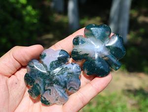 จี้คริสตัลแกะสลักรูปใบโคลเวอร์สี่แฉกจากมอสอาเกตธรรมชาติคุณภาพสูงสำหรับทำเครื่องประดับ ของขวัญ และของตกแต่ง - Product Image 6