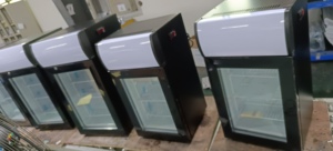 Réfrigérateur-congélateur à compresseur Nuelead NE-25DL, prix d'usine, fonctionnement silencieux, porte en verre 25L avec étagères - Product Image 5