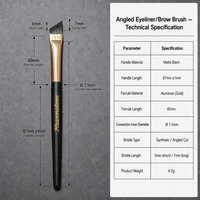 Pinceau Anglé Professionnel Vegan Synthétique Taklon pour Eyeliner, Correcteur et Sourcils, Manche Mat Doré en Aluminium, Approuvé PETA, Personnalisable