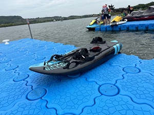 Planche <span class=keywords><strong>de</strong></span> surf électrique super rapide 15000W avec une vitesse <span class=keywords><strong>de</strong></span> 50 km/h pour l'entraînement au surf, l'école et le surf gratuit partout - Product Image 6