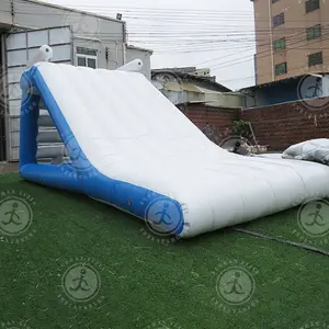 ทะเลสาบภูเขาน้ำแข็งพองของเล่นน้ำ/มหาสมุทรน้ำ Inflatables ปีนเขาภูเขาน้ำแข็งลอยสไลด์น้ำสำหรับเด็กและผู้ใหญ่