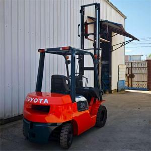 Montacargas Diésel <span class=keywords><strong>Toyota</strong></span> Usados de <span class=keywords><strong>2</strong></span> Toneladas, <span class=keywords><strong>2</strong></span>.<span class=keywords><strong>5</strong></span> Toneladas y 3 Toneladas en Oferta, Motor Japonés, Certificación CE, Exportación a Más de 136 Países - Product Image 5