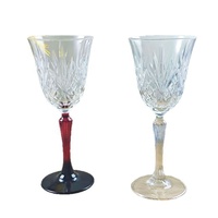 Verres à pied de style verre taillé vintage, gobelets à vin rétro gravés, design couleur personnalisé, vente en gros d'usine pour mariages, bars et fêtes