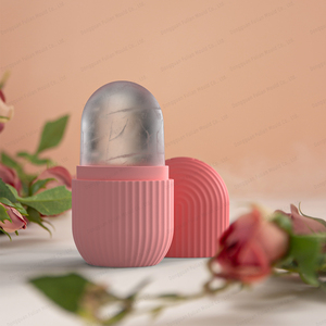 Rodillo Facial de Silicona para el Cuidado de la Piel, Hecho en Casa, con Cubos de Hielo - Product Image 4