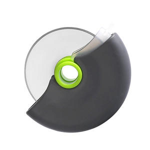 Couteau <span class=keywords><strong>à</strong></span> <span class=keywords><strong>pizza</strong></span> rond en acier inoxydable avec poignée et couvercle pour la découpe de la pâte et la cuisson – Accessoire de cuisine et de boulangerie - Product Image 2