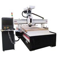 Machine de fraisage CNC pour le bois avec changeur d'outils automatique 1325 ATC pour la sculpture et la découpe de panneaux de meubles