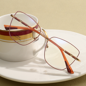 Montature per <span class=keywords><strong>Occhiali</strong></span> <span class=keywords><strong>a</strong></span> Forma di <span class=keywords><strong>Gatto</strong></span> alla Moda, Lenti Anti Luce Blu per Donna, <span class=keywords><strong>Occhiali</strong></span> <span class=keywords><strong>da</strong></span> Computer, <span class=keywords><strong>Occhiali</strong></span> <span class=keywords><strong>da</strong></span> Lettura, Montature Ottiche in Metallo - Product Image 1