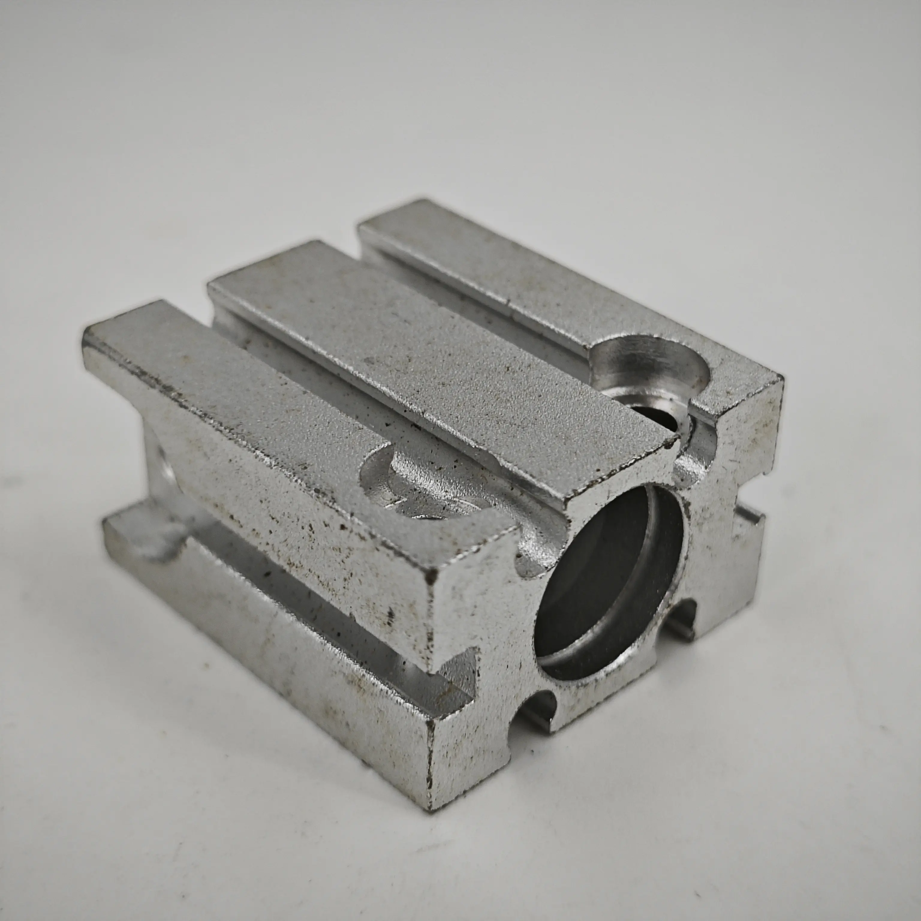 Piezas de repuesto personalizadas para productos de fundición a presión de aleación de aluminio y magnesio de alta precisión