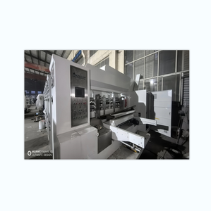 Machine de découpe automatique à grande vitesse pour la fabrication de boîtes en carton ondulé avec fonctions de découpe et de rainurage - Product Image 1
