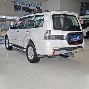 มิตซูบิชิ <span class=keywords><strong>ปา</strong></span><span class=keywords><strong>เจ</strong></span><span class=keywords><strong>โร่</strong></span> V93 ปี 2021 เครื่องยนต์เบนซิน ตะวันออกกลาง 3.0 ลิตร 174 แรงม้า พื้นที่กว้างขวาง รถออฟโรดสุดหรู รถใหม่ เกียร์อัตโนมัติ รถเอสยูวีขนาดกลาง - Product Image 6