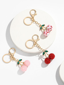 พวงกุญแจเชอร์รี่ประดับเพชรน่ารัก ของขวัญวาเลนไทน์สุดเก๋ แฟชั่นคริสตัลสวยงาม ของตกแต่งกระเป๋าถือสำหรับผู้หญิง - Product Image 2