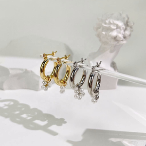 Pendientes de aro pequeños y gruesos chapados en oro de 18K para mujer, joyería Bohemia minimalista coreana, con cuentas y perlas delicadas - Product Image 6