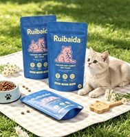 Op maat bedrukte hersluitbare ziplock plastic staande pouch verpakking voor natvoer voor katten, kippen- en worteltraktaties