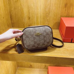 Sac messager tendance rétro pour femme - Petit sac à bandoulière carré en PU avec fermeture éclair - Design multifonctionnel.700 - Product Image 1