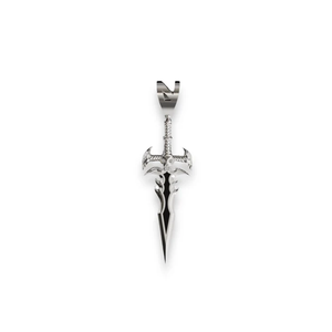Pendentif Épée Légendaire Excalibur en Zircon, Fabriqué en Argent Sterling de Qualité Supérieure, Finition Plaqué Or 18K, Cadeau d'Inspiration Royale Médiévale - Product Image 5