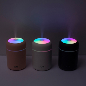 Humidificateur d'air électrique portable de 300 ml, diffuseur d'huiles essentielles, <span class=keywords><strong>vaporisateur</strong></span> à brume fraîche USB avec lumière nocturne colorée pour la maison et la voiture - Product Image 1