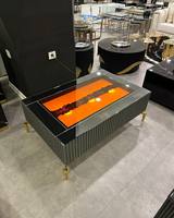 Table basse de luxe avec foyer et flammes multicolores réalistes