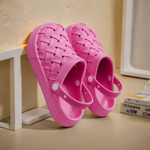 Fashion Woven Clogs Women Summer Ins Wear Non-slip Beach Couple Dormitory Net Red <b>Slippers</b> Female - Product Image 4