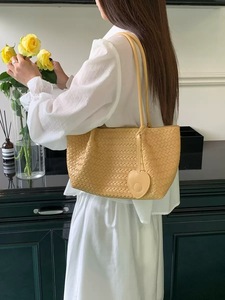 Korean Minimalist Woven Bag Soft Leather Underarm Tote Bag Luxury Vegetable Basket Shoulder Bag with <b>Mini</b> <b>Pouch</b> - Product Image 4
