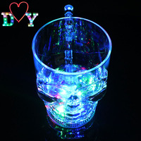 Chope à bière lumineuse LED, verre à vodka, whisky, cocktail, tasse à boisson changeante de couleur, boisson de fête, liquide clignotant, Halloween, IP44, 3 piles LR44