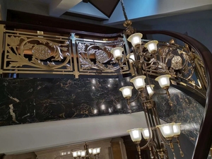 Diseño moderno de escaleras de acero inoxidable chapado en oro de lujo con patrones elegantes elegibles para barandilla de vidrio - Product Image 6