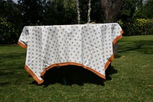 ผ้าปูโต๊ะพิมพ์ลายดอกไม้ผ้าฝ้ายพิมพ์ลายด้วยมือแบบใหม่ ขนาด 60x90 นิ้ว สินค้าขายส่ง ราคาขายส่ง - Product Image 3