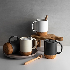 Tasses à café Tasse en céramique avec fond en liège isolé et couvercle anti-éclaboussures Grande tasse à café avec poignée Cadeau de la Saint-<span class=keywords><strong>Valentin</strong></span> - Product Image 5