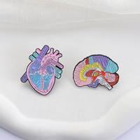 Berlabel hati otak anatomi pin Enamel Organ manusia bros Model medis kerah Lapel lencana hadiah perhiasan untuk pelajar medis teman