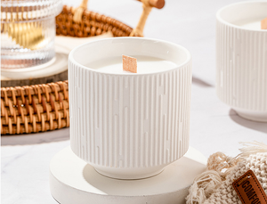 Bougie parfumée à la cire de soja à mèche en bois, parfum durable, luxe, pot en céramique météore, décoration de la maison, cadeaux de vacances - Product Image 4