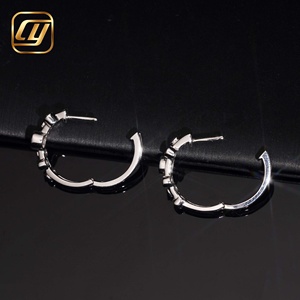 Pendientes de Aro Huggie de Plata de Ley S925 con Moissanita D VVS, Engaste Redondo con Múltiples Piedras, Pequeños Círculos, Joyería Fina - Product Image 4