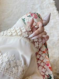 Chal de Punto con Borlas, Estilo Simple y Moderno, para Primavera y Otoño, Color Blanco, Ideal para Uso Diario - Product Image 6