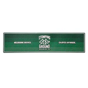 Hochwertige langlebige grüne PVC maßge schneiderte personal isierte Gummis tange Spill Mat Bar Counter Mat