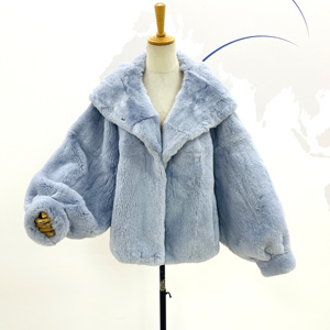 Collezione di Pelliccia di Coniglio Rex Colorata - Fornitura di Pelliccia Vera di Alta Qualità per Boutique - Product Image 6