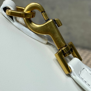 Luxurious <b>shoulder</b> bag with exquisite craftsmanship, showcasing feminine charm - Product Image 6